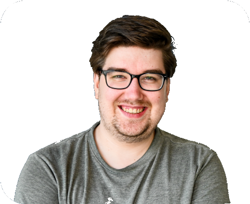 Portretfoto van Dominick, lid van de activiteitencommissie.