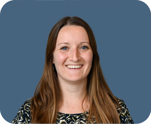 Portretfoto van Marjolaine, lid van de activiteitencommissie.